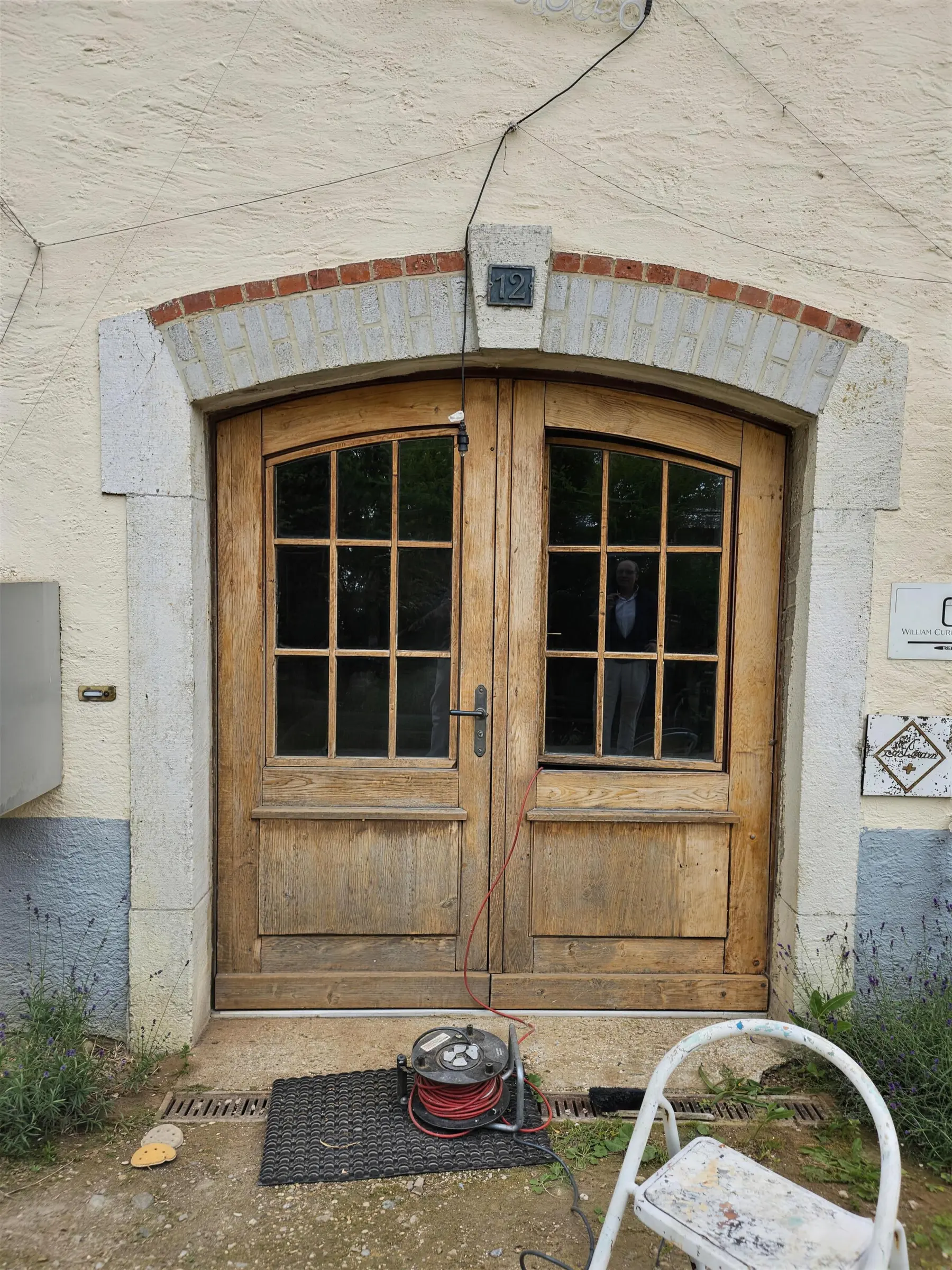 Porte cintrée en bois — avant