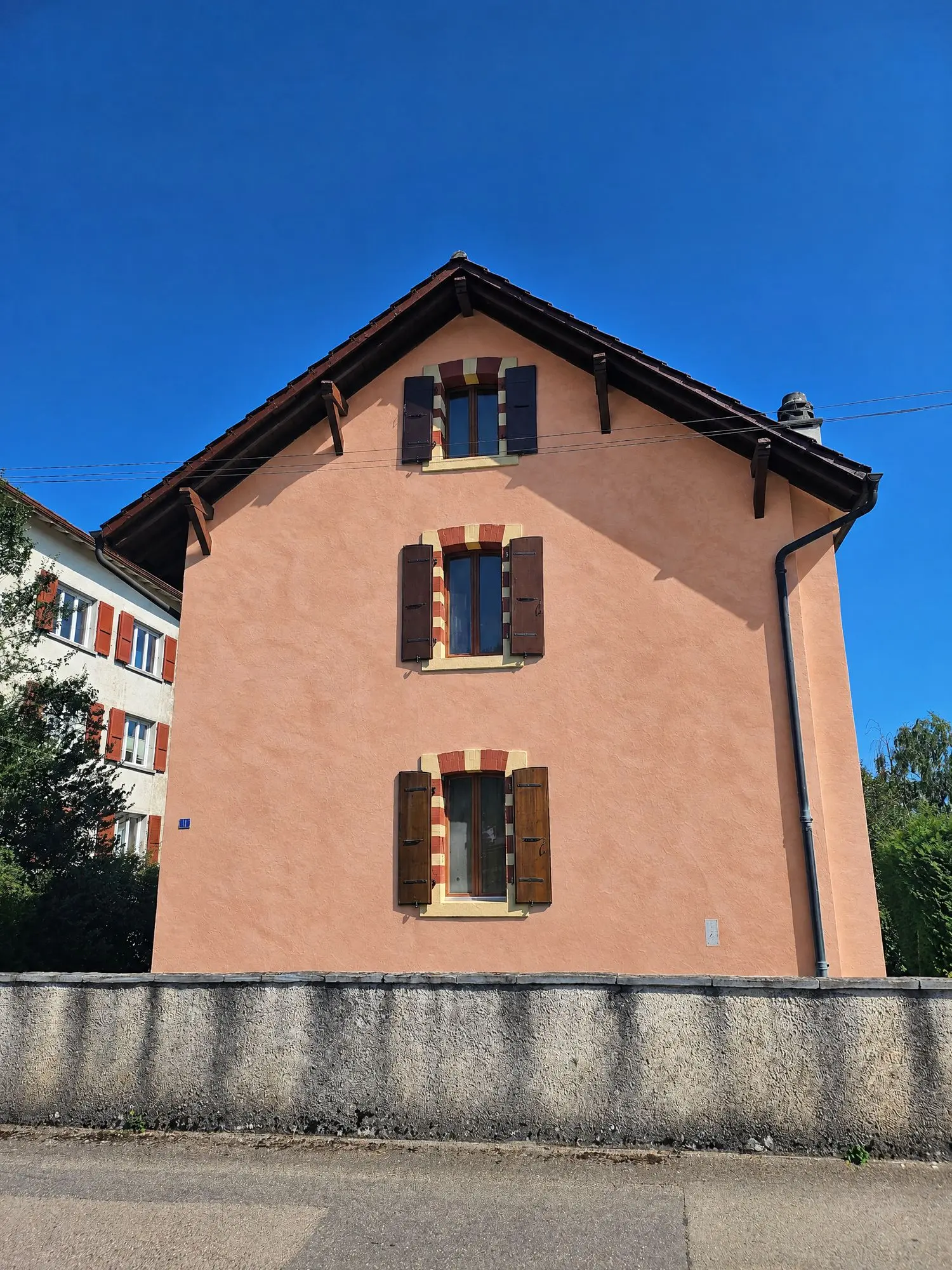 Façade en rose argile